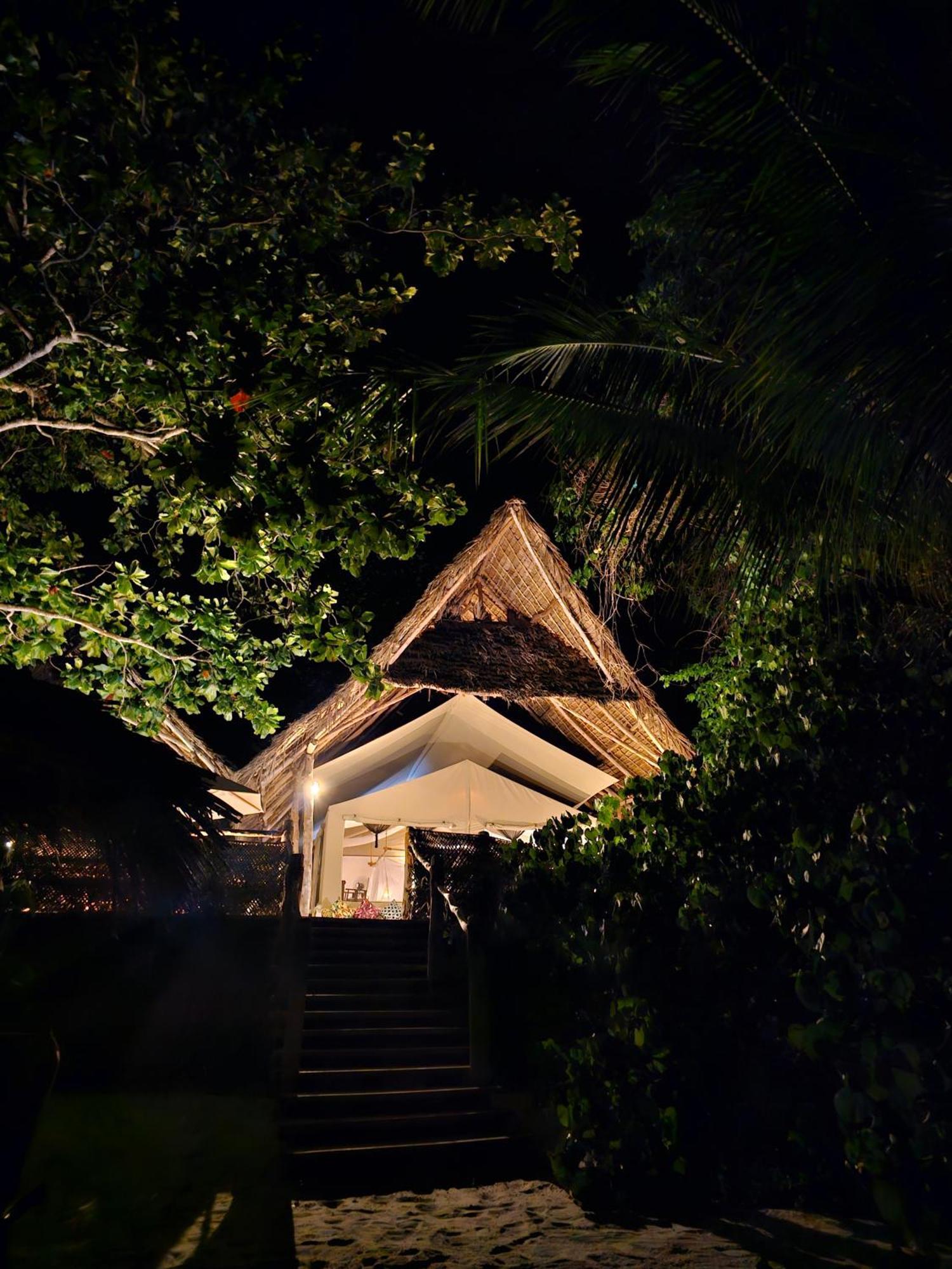 Fundu Lagoon Wambaa Luaran gambar